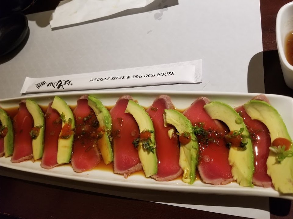 Seared Tuna w Avocado